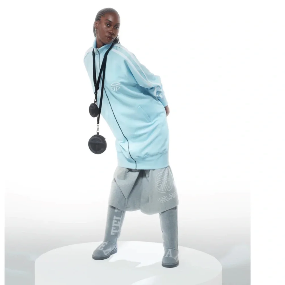 Telfar Medium Pill - Picture 8 of 8